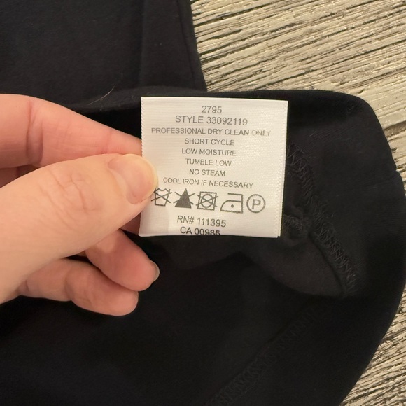 Tory Burch Black T-Shirt with Gold Logo - Picture 6 of 7